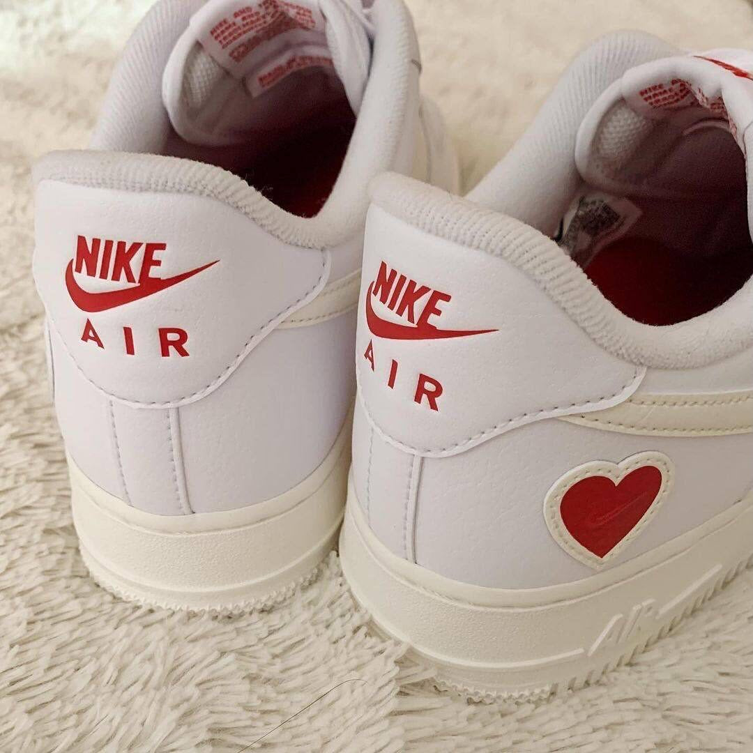 NIKE AIR FORCE 1 VALENTINE’DAY