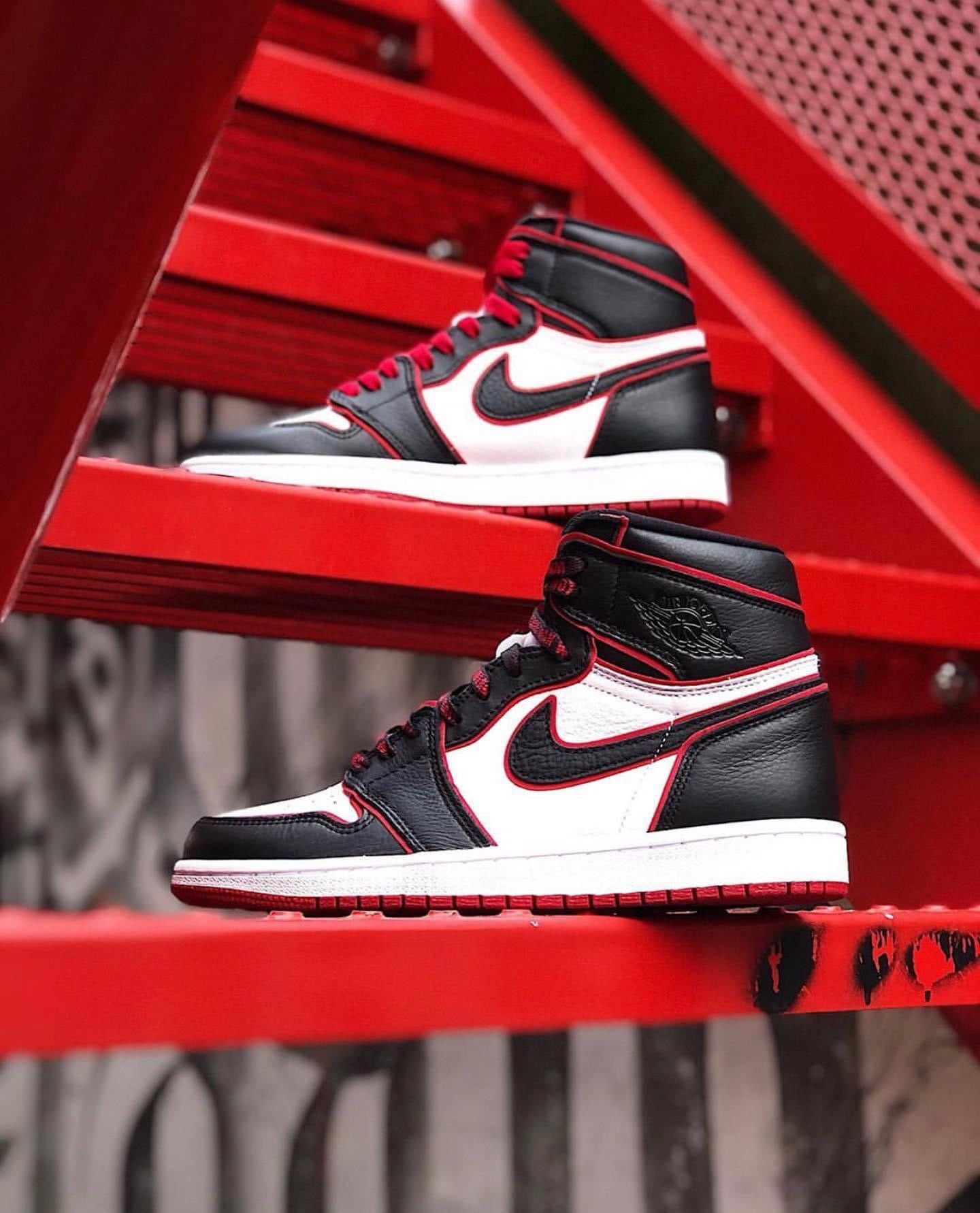 Air Jordan 1 Retro High OG “Bloodline”