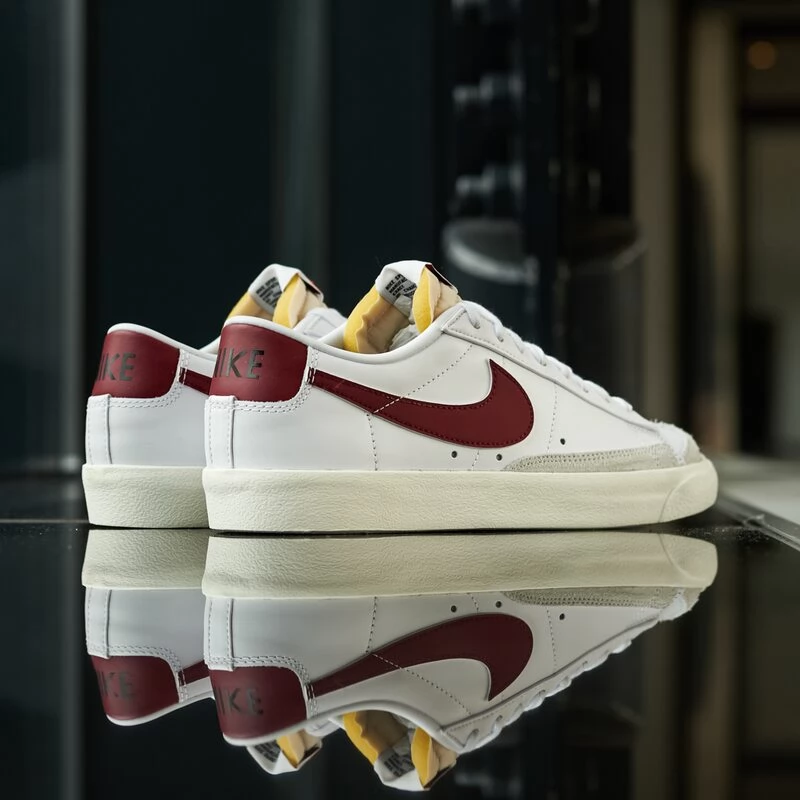 NIKE BLAZER LOW VINTAGE RED