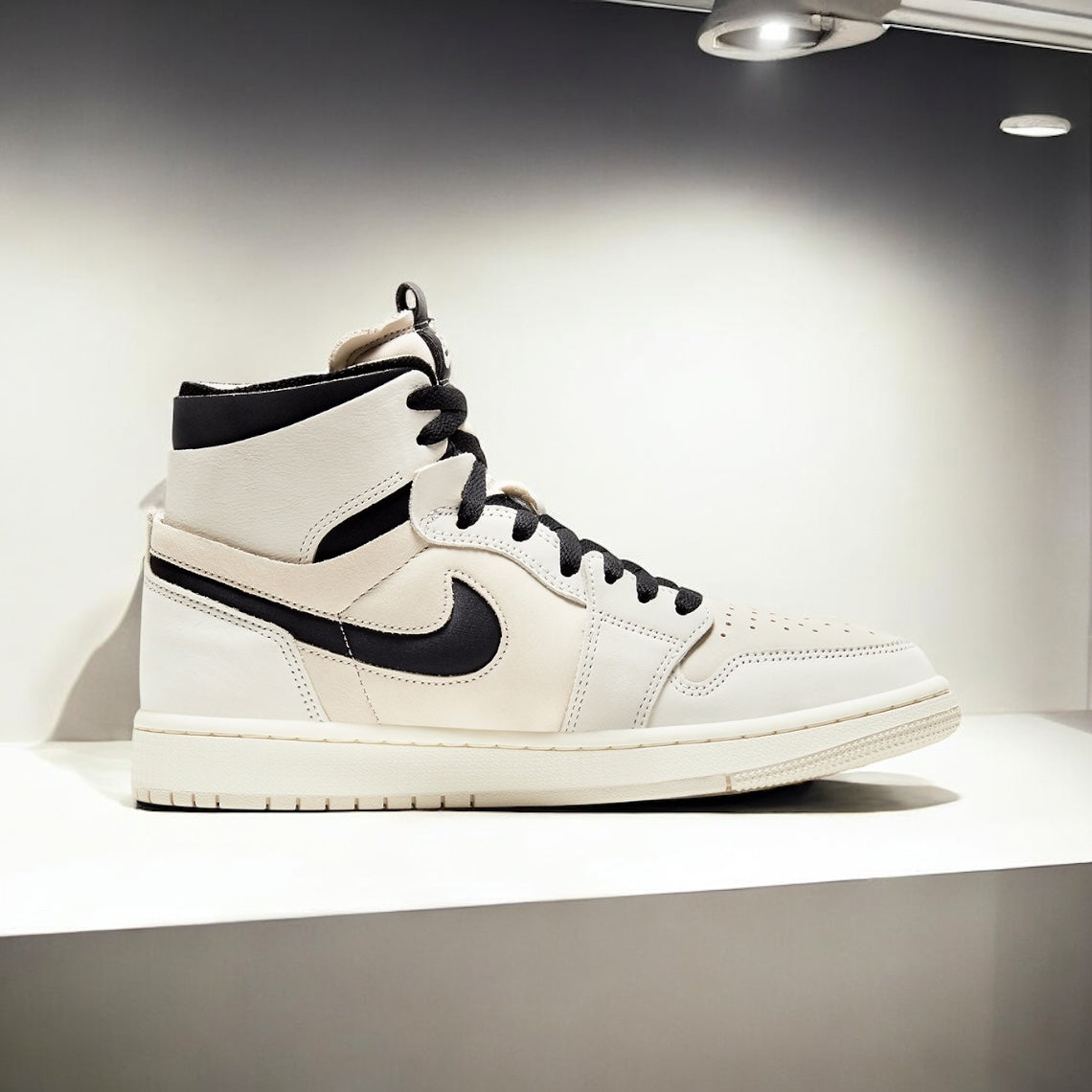 NIKE Air Jordan 1 Zoom CMFT “SUMMIT WHITE”