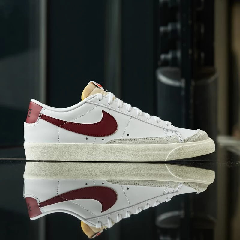 NIKE BLAZER LOW VINTAGE RED