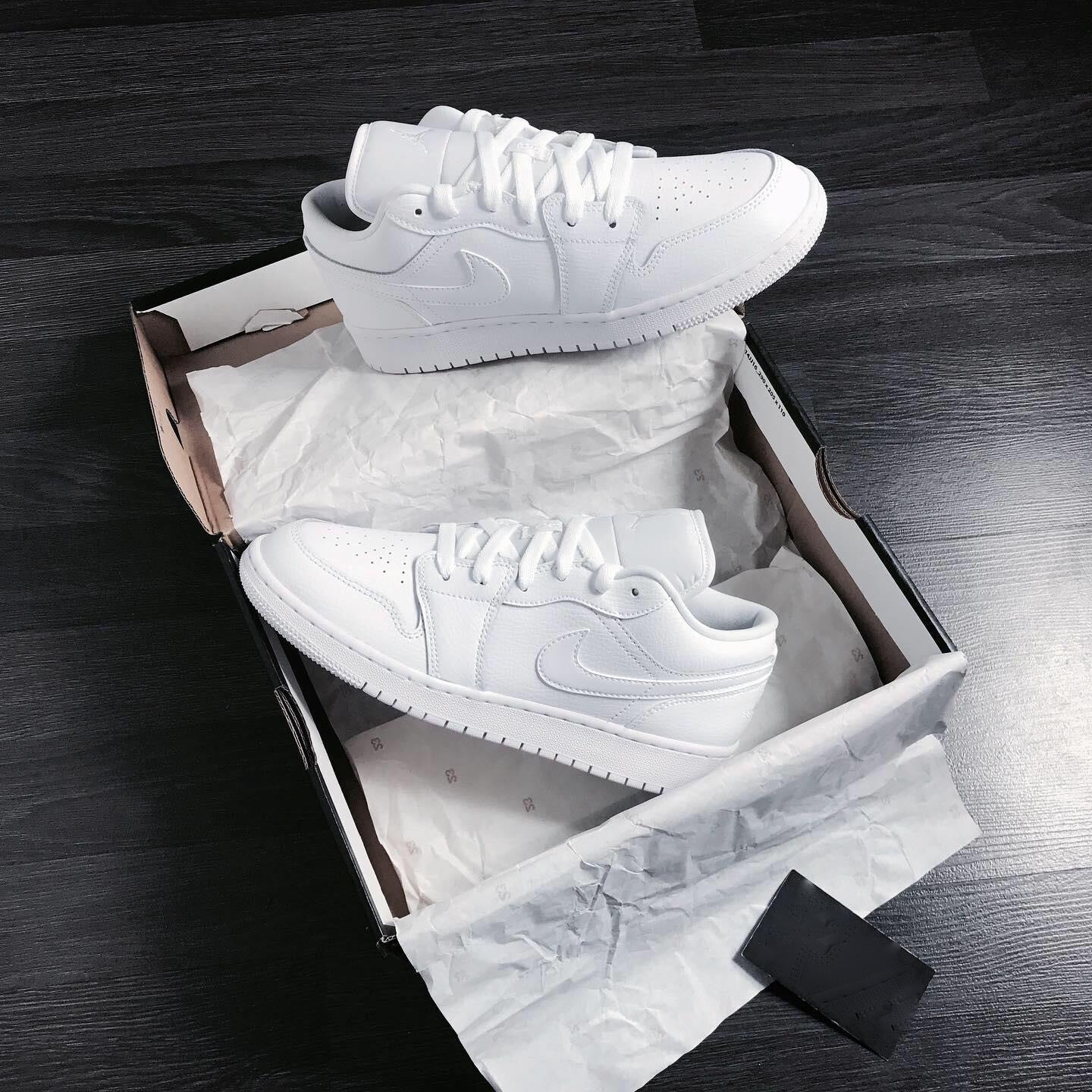 Nike Air Jordan 1 Retro Low Pure Platinum