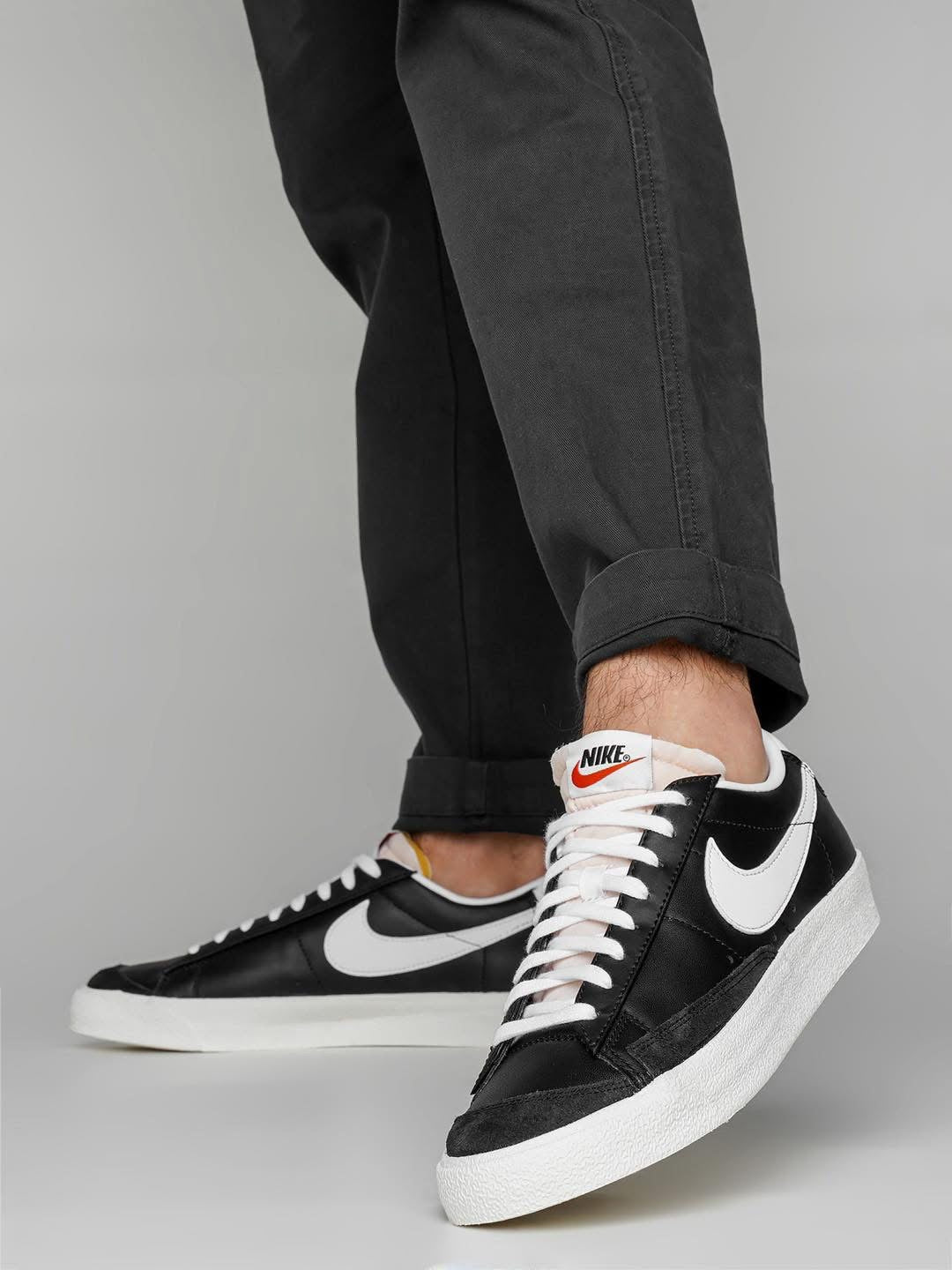NIKE BLAZER LOW VINTAGE BLACK